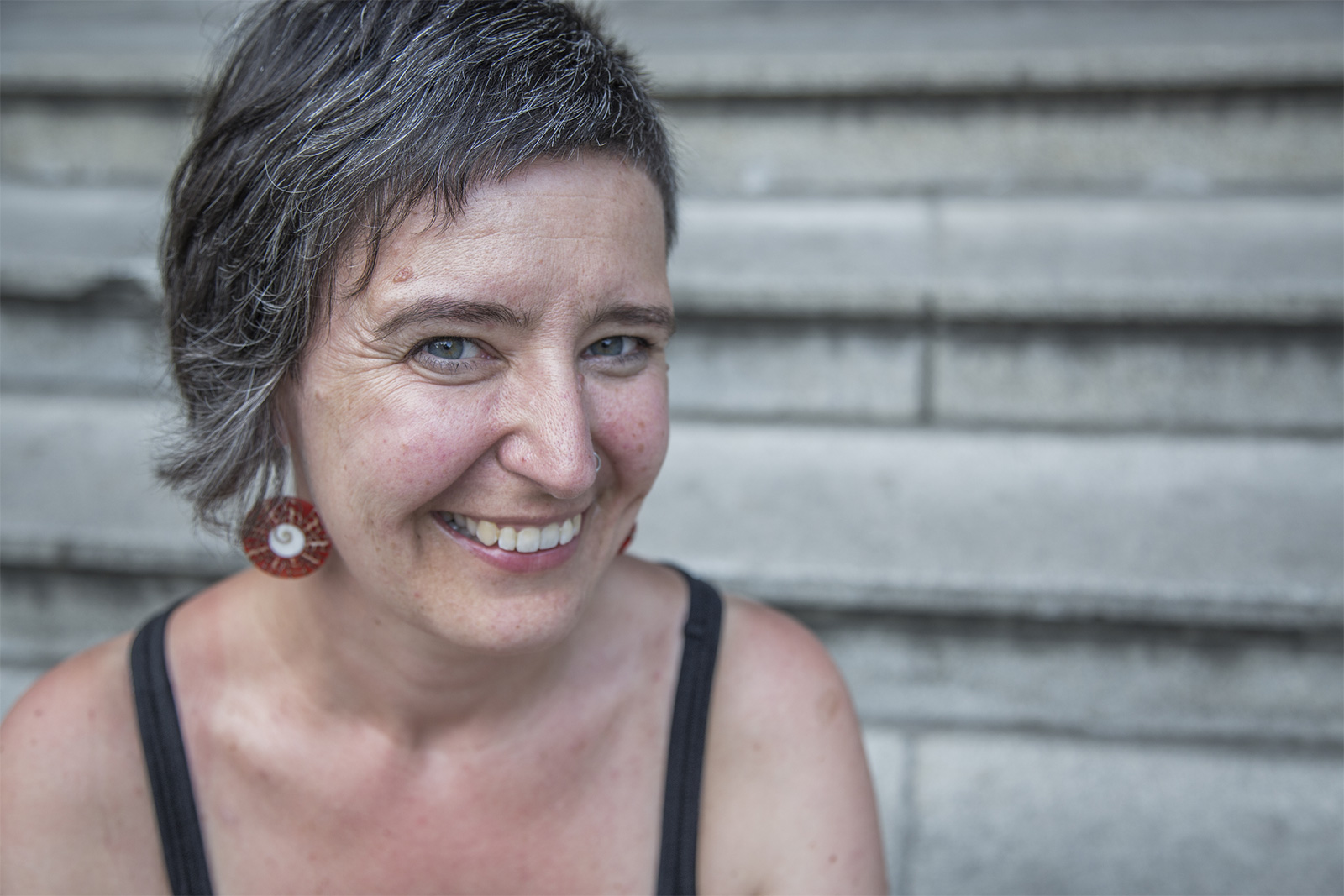 Karolína Ryvolová: Jsem taková porodní bába romské literatury